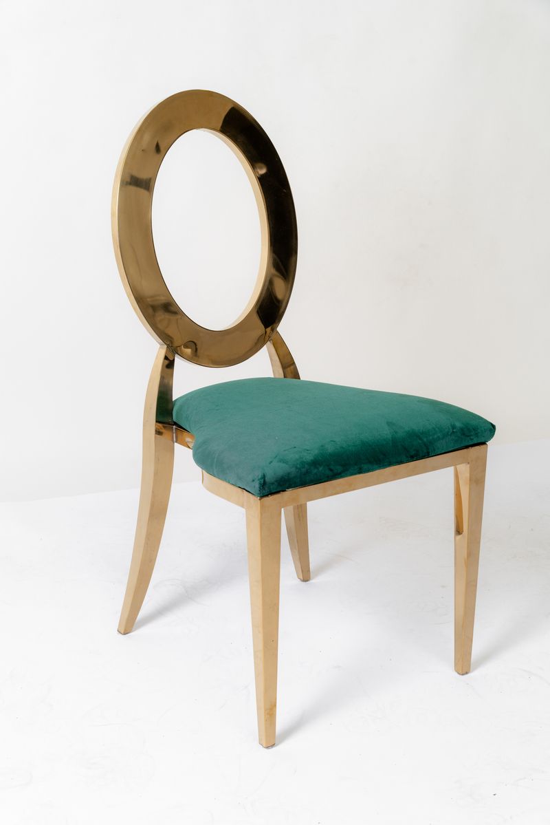 Krzesło Oback butelkowa zieleń na wynajem – luksusowe krzesło eventowe z okrągłym oparciem