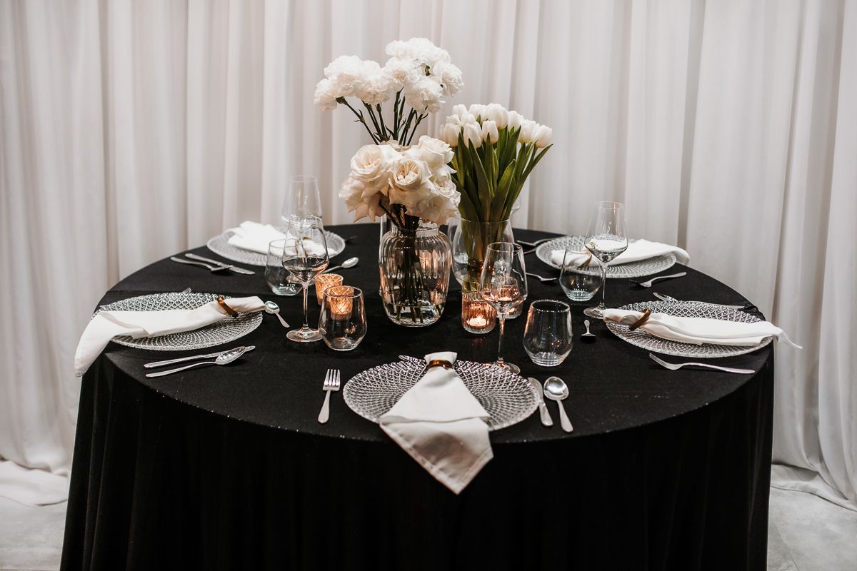 Obrus moonlight czarny na Twój event