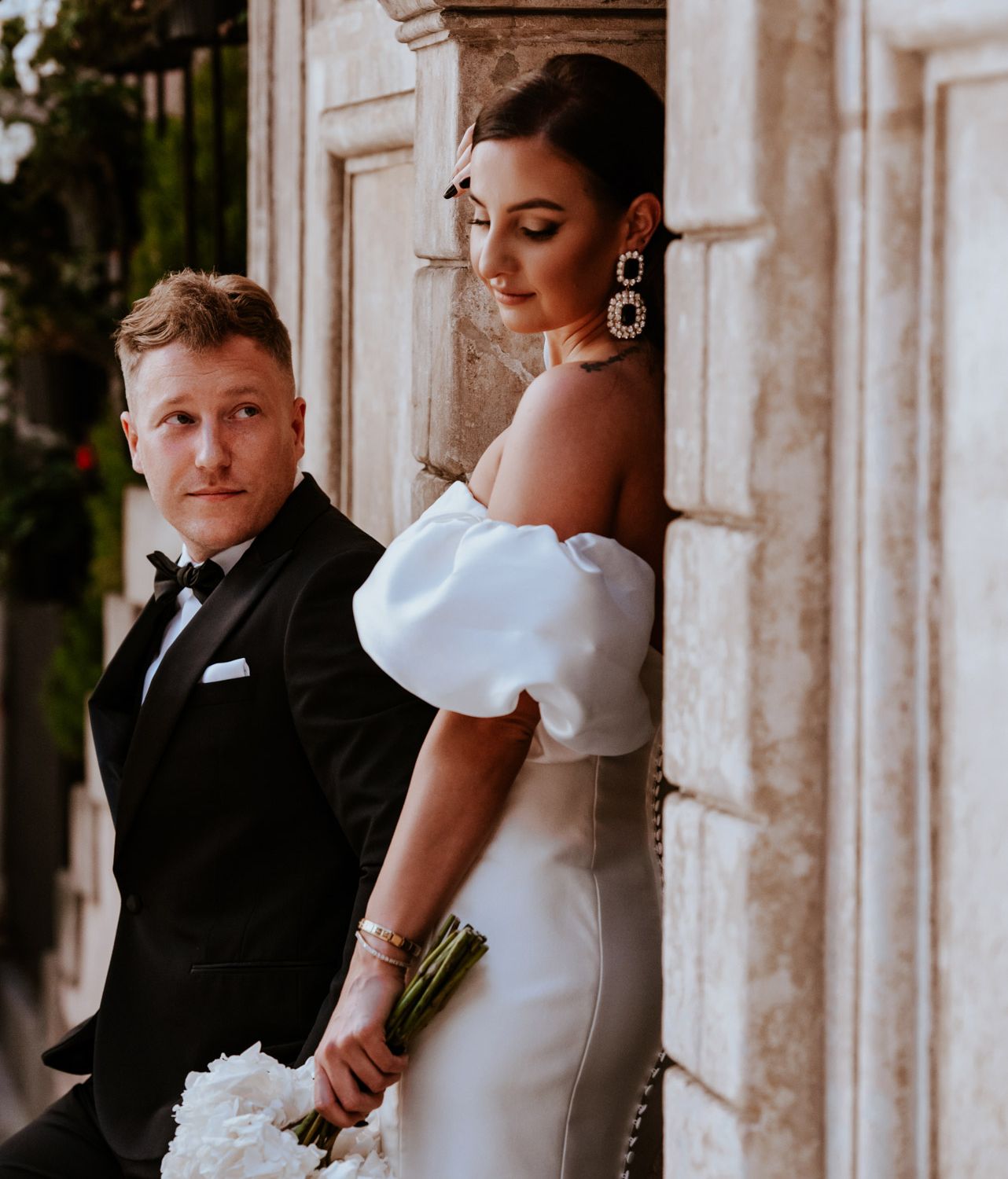 bukiet ślubny bukiet świadkowej bukiety do ślubu kwiaty na ślub florystyka aranżacje i dekoracje florystyczne ślubny storczyk, piwonia bukiety na wesele ślub marzeń firmy florystyczne kraków dekoracje kwiatowe bochnia Fot: Imagine weddings