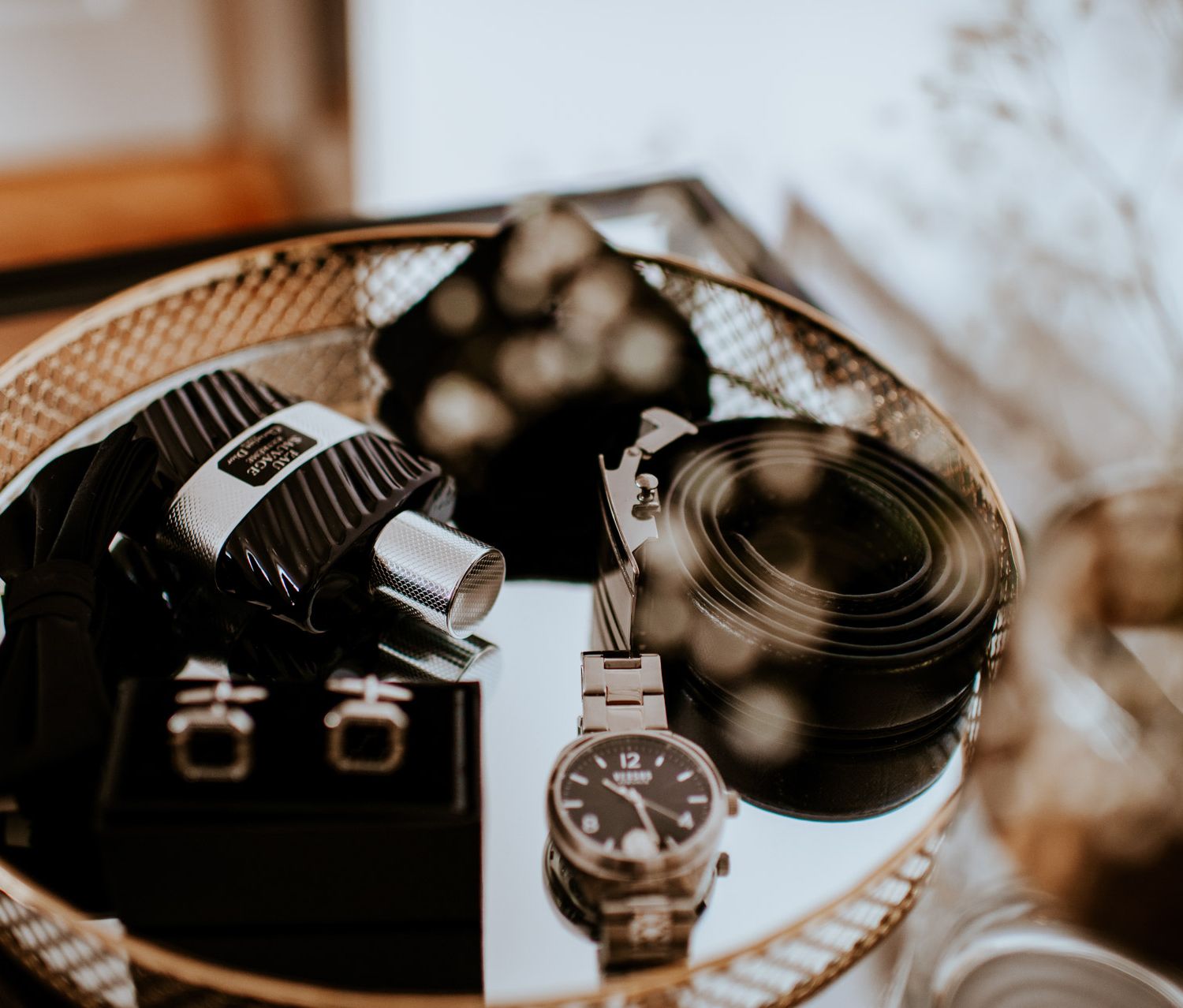 wesele-ślub-wesele-w-stylu-glamoure-gatsby-glamoure-great-gatsby-ślub-2023-wesele-z-klasą-ślub-na-głowie-wesele-marzeń-planujemy-wesele-dodatki-weselne-wypożyczalnia-biżuteria-ślubna-dodatki-ślubne-dekoracje-ślubne-wypożycz-online-kupuj-online-wedding-wesele-ślub-trendy-2023-dekoracje-na-ślub Fot: Imagine Weddings