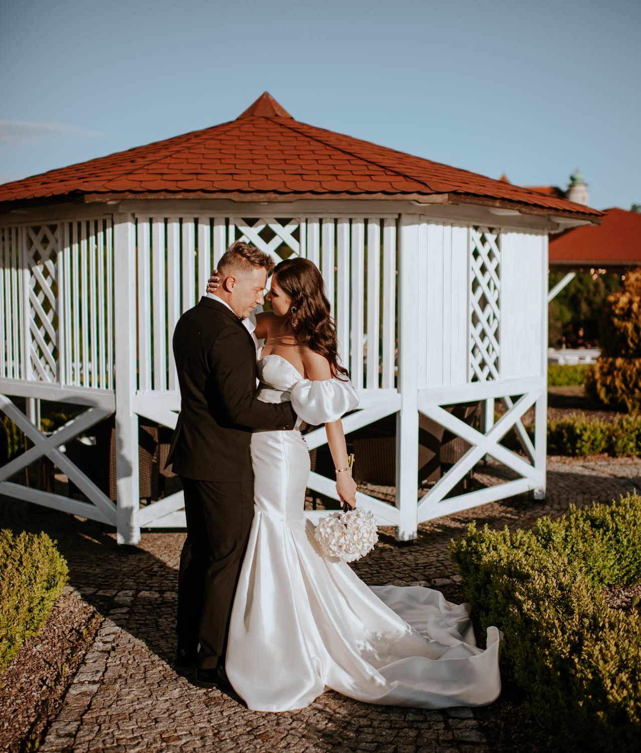 sale weselne małopolska sale weselne kraków najładniejsze sale weselne w Krakowie widok na zamek sala z widokiem sala z ogrodem ogród ślub w plenerze sesja w plenerze Fot: Imagine weddings