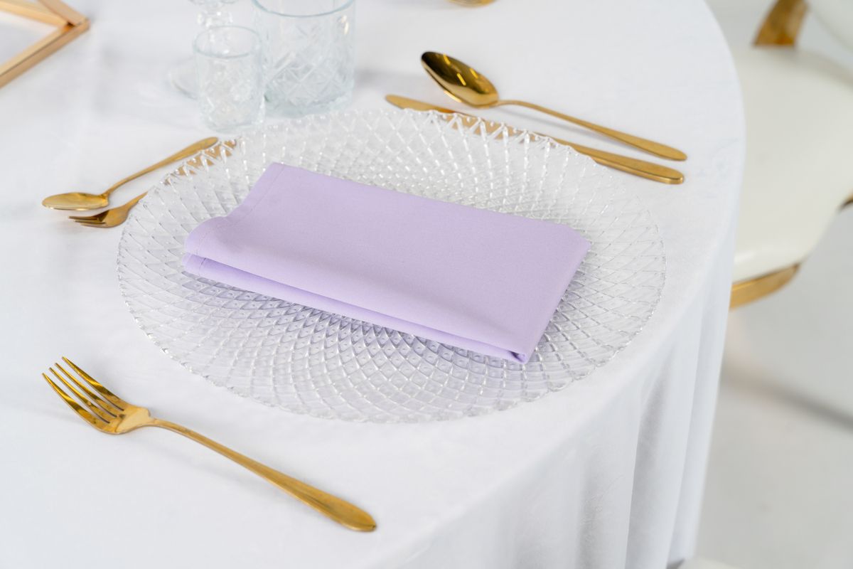Serwetka materiałowa liliowa na wynajem – matowy poliester w pastelowym odcieniu fioletu, odporny na zagniecenia