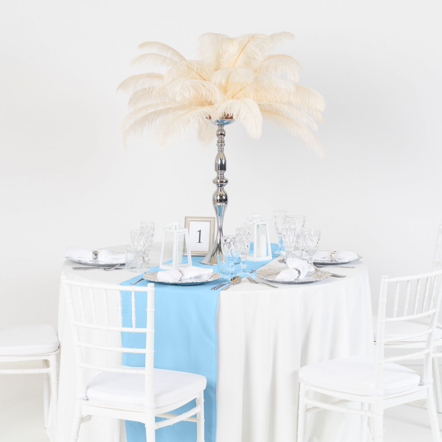 Dodaj subtelność natury do swojego wydarzenia, wynajmując nasz bieżnik w kolorze dusty blue. Idealny akcent do stylów boho chic, rustykalnej elegancji, naturalnej harmonii oraz vintage romantyzmu. Bieznik dusty blue