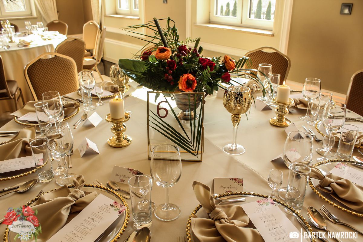 obrsu beżowy na wynajem wesele Warszawa wesele Kraków wesele Poznań wynajem obrusów beżowych szukam beżowych obrusów na wesele obrusy weselne obrusy beżowe beżowy obrus do wynajecia Fot: Bartek Nawrocki