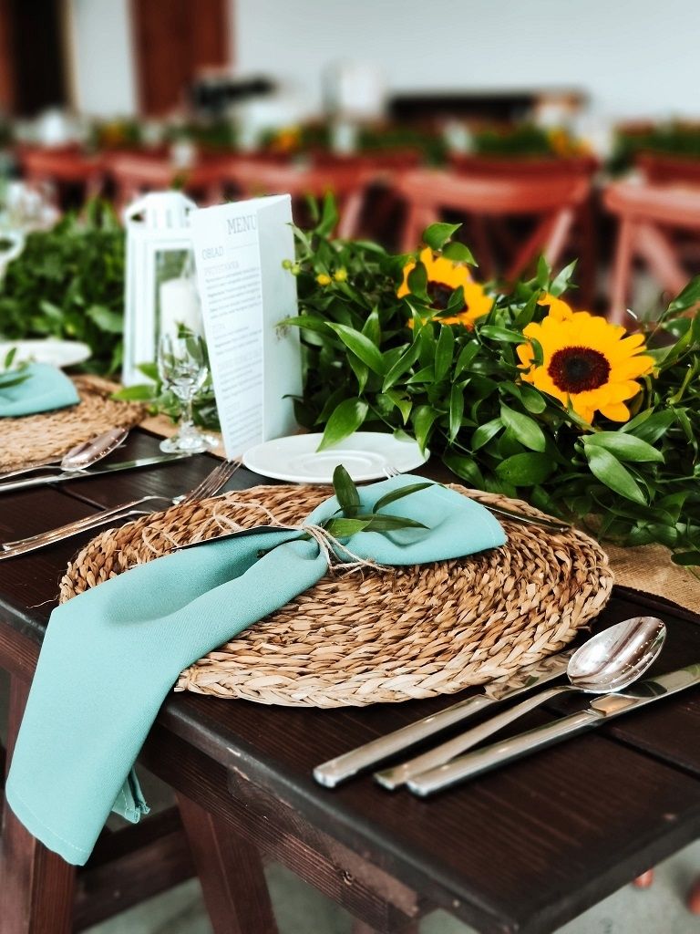 Podtalerze Rattanowe: Dodaj Uroku i Elegancji Twojemu Wydarzeniu - Wynajmij Już Dziś 1699432985178.jpg