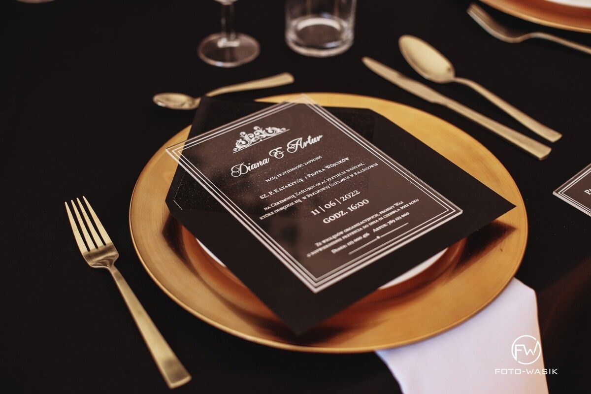 wynajem dekoracji w stylu great gatsby dekoracje i dodatki w stylu glamoure czarne i złote dodatki złote dodatki ślubne złote dodatki weselne dodatki złoto dodatki czerń dodatki w stylu glamoure wynajem wypożyczalnia powiedz tak powiedztakwesele nowe i modne dekoracje ślubne ibj4zq5tuiue3xmf3dpwxdcgkcc5t8vxtjqpzvmhxgez3vsub6.jpg