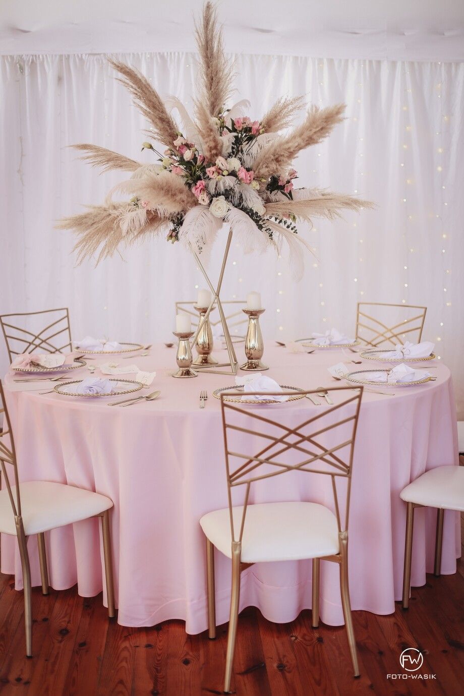 obrusy w odniecniach pudrowego różu dusty rose i dusty pink piękny elegancki i stylowy obrus okrągły obrusy do ziemi obrusy do wynajęcia w wypożyczalnia dekoracji wypozyczalnia Warszawa Powiedz Tak dekoracje ślubne wysyłamy kurierem obrusy z wysyłką kurierem j6wpuf5hjcj0pov6cjo4lkce9iposh8nl89prbehojqyawaa1v.jpg