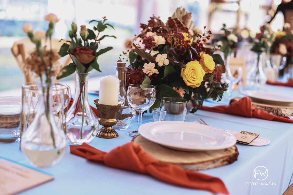 wesele w stylu retro wesele w stylu industrialnym styl industrialny styl boho vintage jak zorganizować wesele w stylu vintage gdzie kupię obrusy na wesele gdzie wynajmę obrusy weselne obrusy kolorowe obrusy białe obrusy szare obrusy butelkowa zieleń bordo yvcawtxkzf3lgvec2qywyg7d6u7fm0wz7rdaq9malzvg0ej5zb.jpg